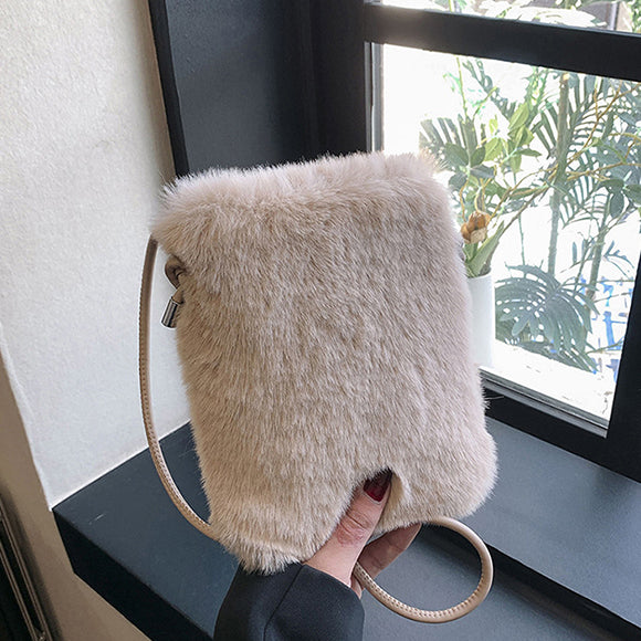 ファースクエアミニショルダーバッグ