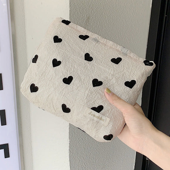 ハート柄ポーチ
