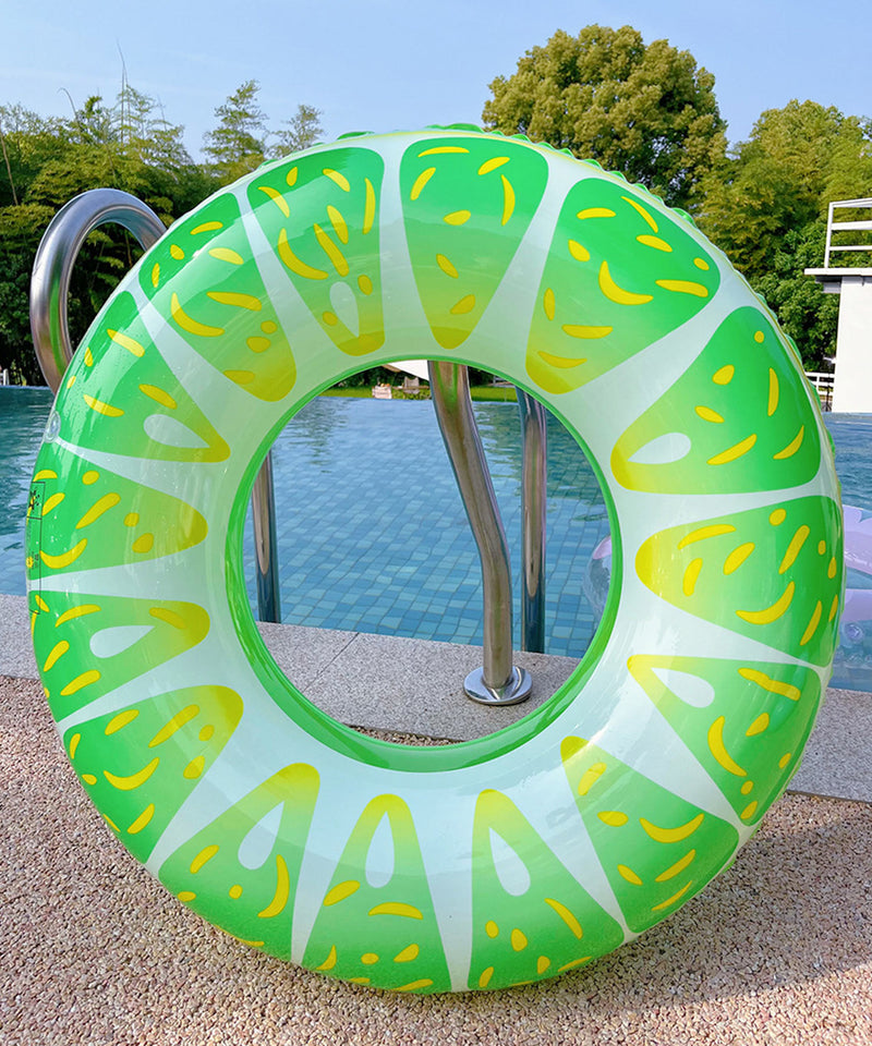 フルーツ柄浮き輪